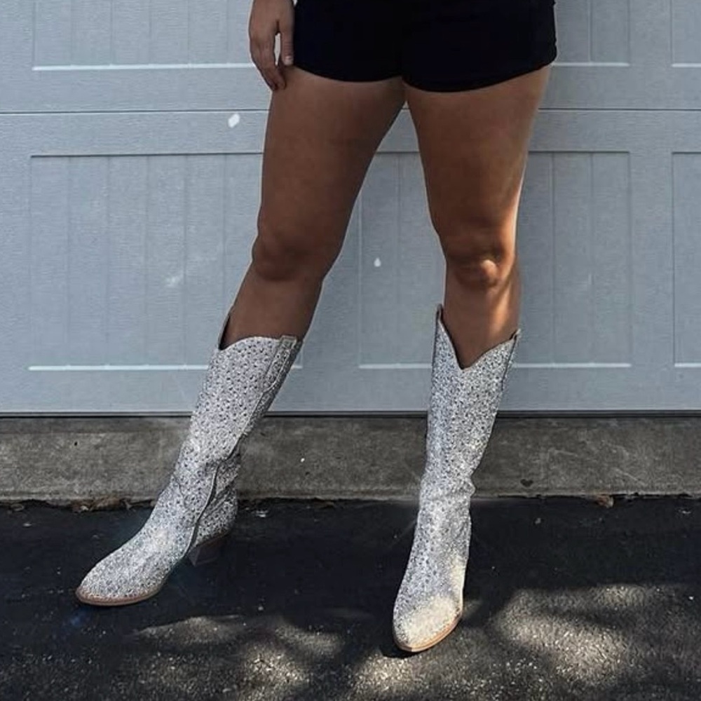 SILVER RHINESTONE COWGIRL BOOTS ✨ - Picture 8 of 8